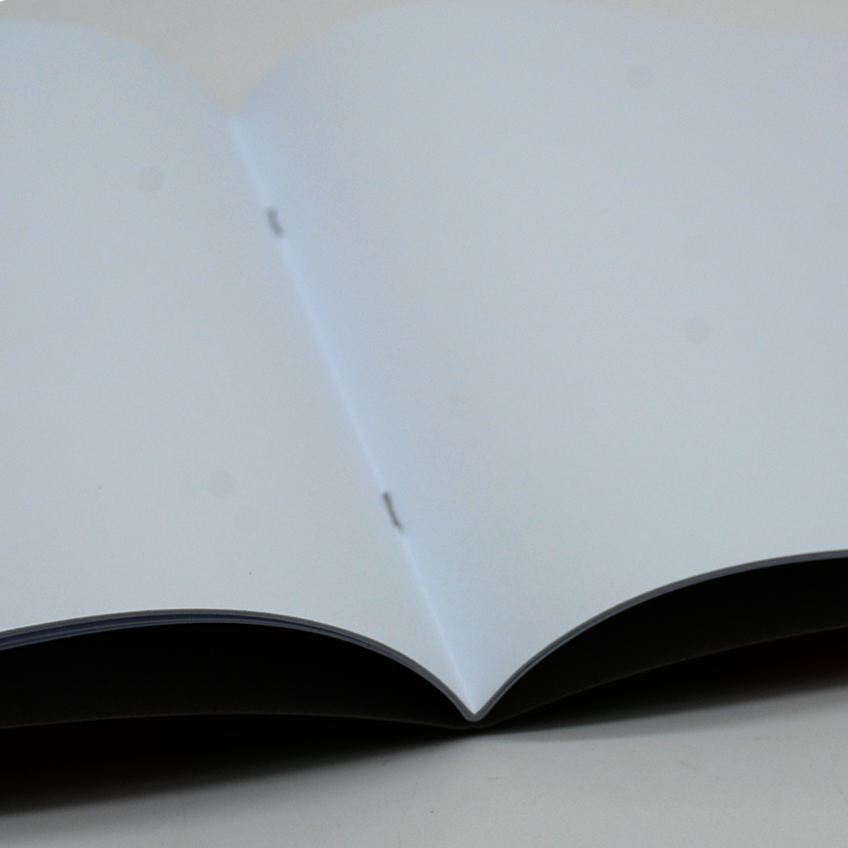 دفتر رسم ورق ابيض 35*24 16ورقة