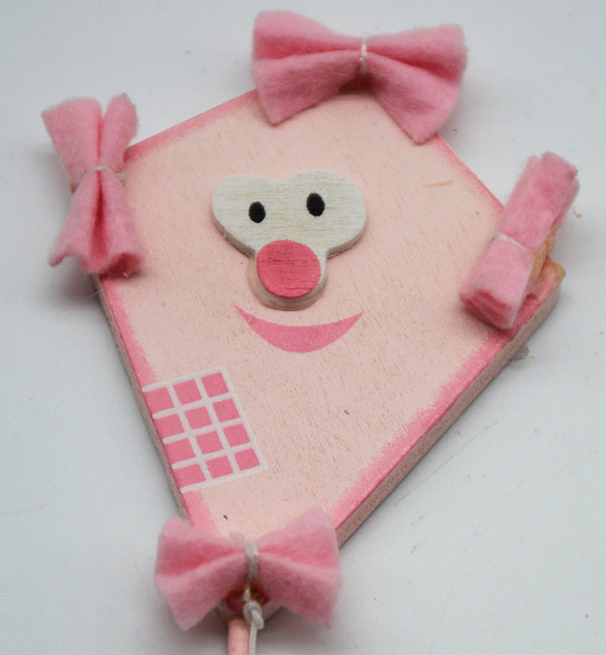 BABY WDN STICK DECO-KITEw/RIBB عيدان خشبية للديكور