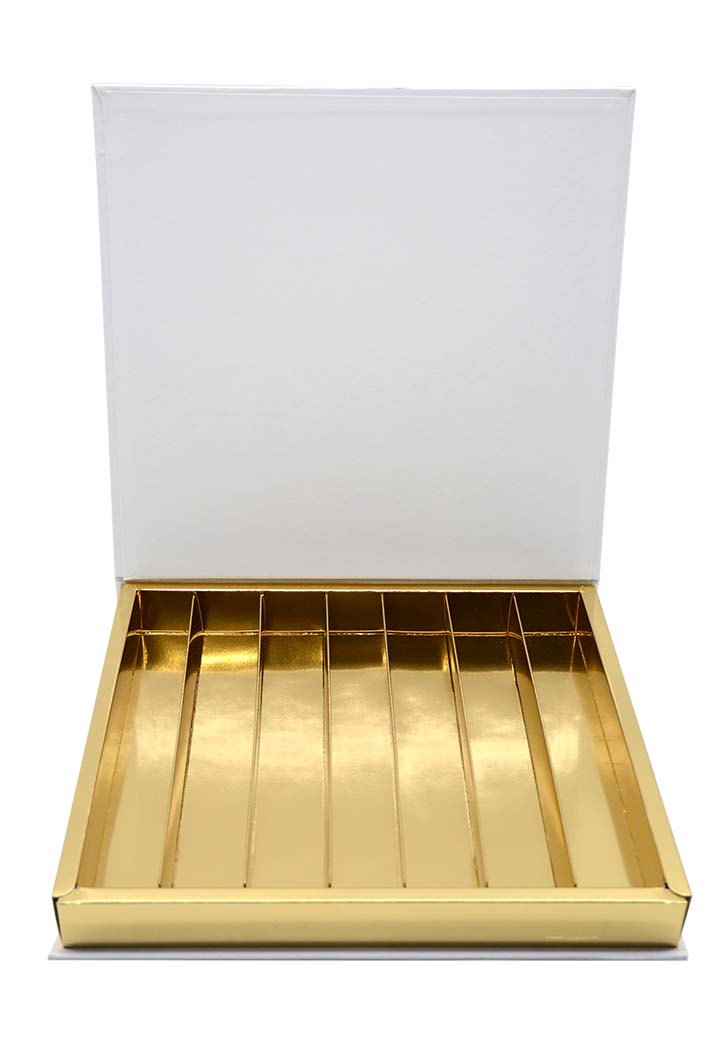Paper Chocolate Box White 7Layer (31.50X31.50CM)