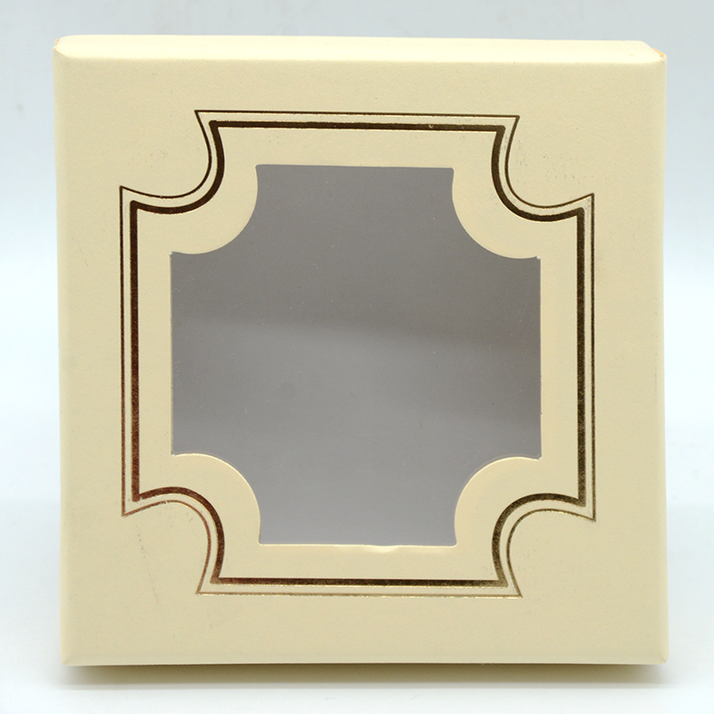 CHOCOLATE BOX 12X12X4CM (9 SECTION) GOLDEN PARTITION W/CREAM COVER