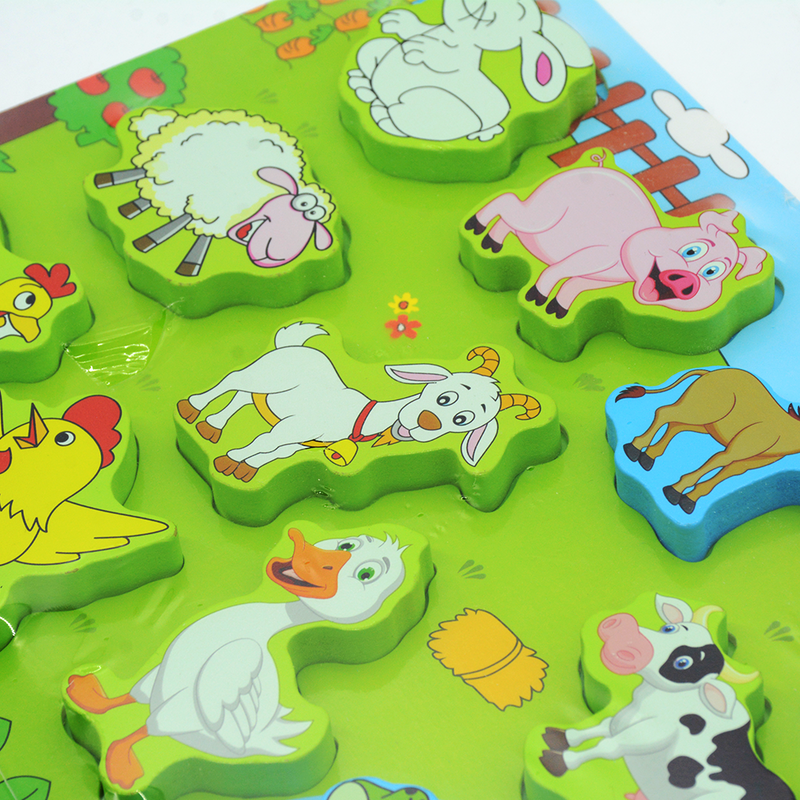 WOODEN PUZZLE BOARD- FARM ANIMALS