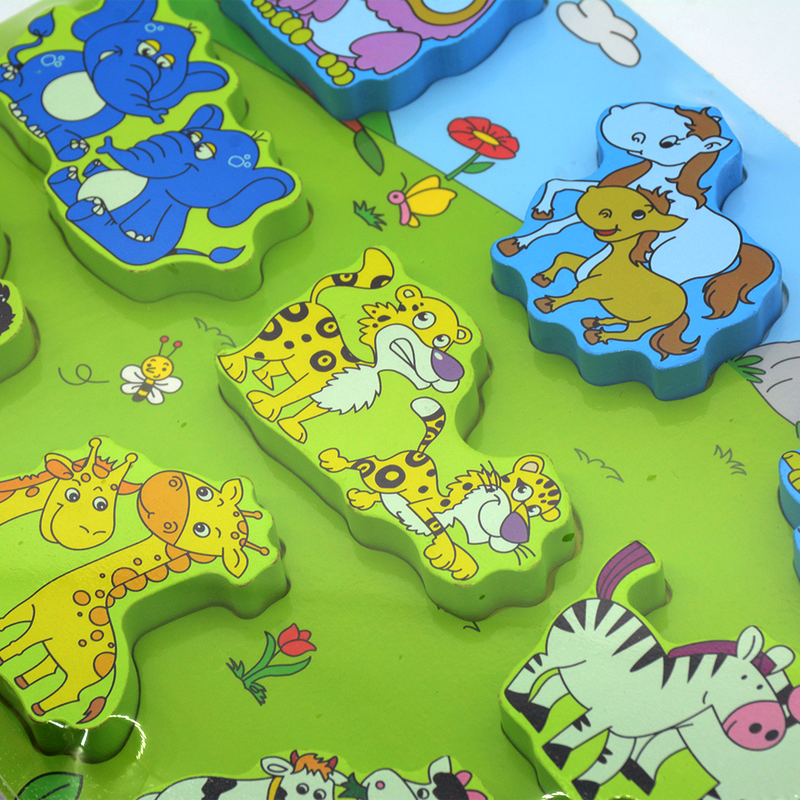 WOODEN PUZZLE BOARD-ANIMALS&THEIR YOUNG ONES