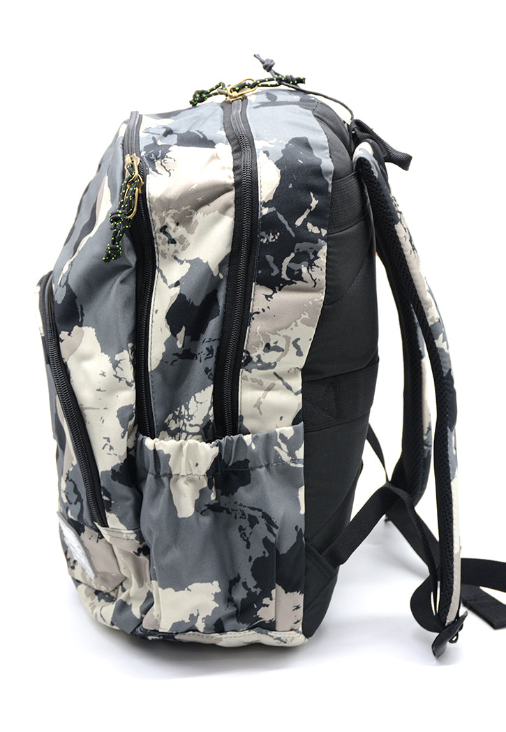 حقيبة ظهر مدرسية مقاس 17 MIQUELRIUS MR BACKPACK W/3 COMPARTMENT 17"-WORLD MAP
