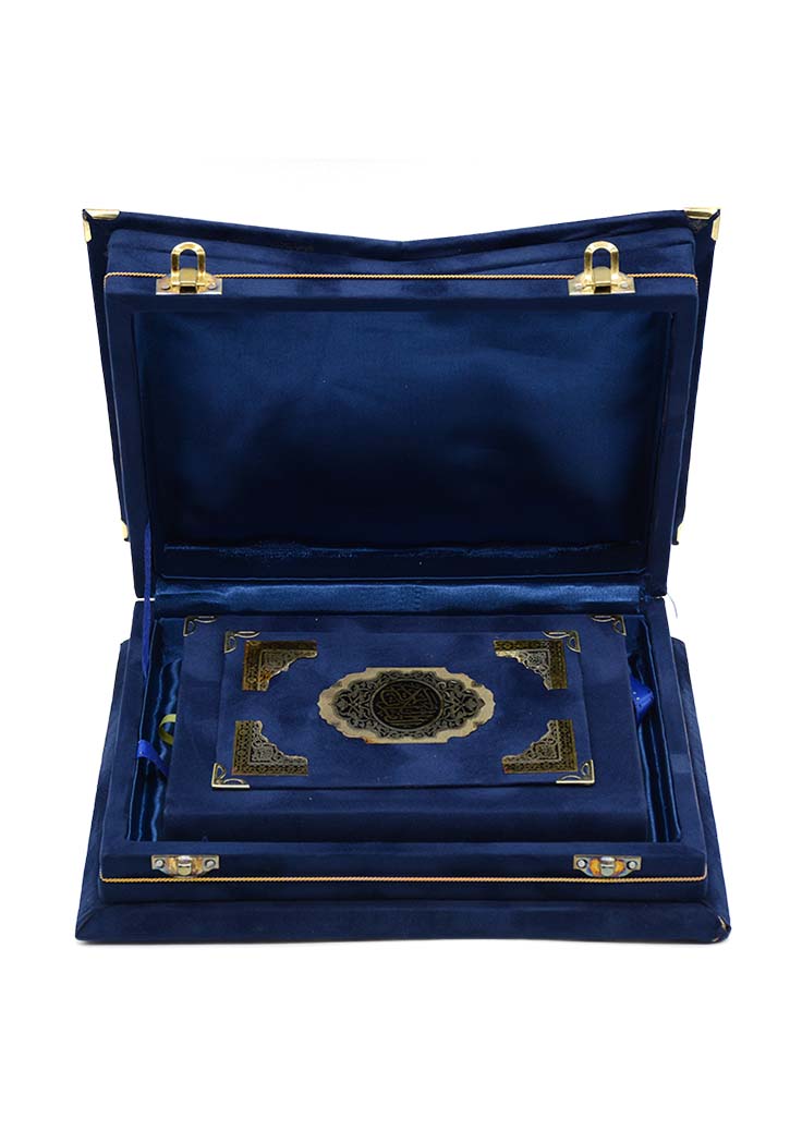 كرسي مخمل بمصحف 14*20